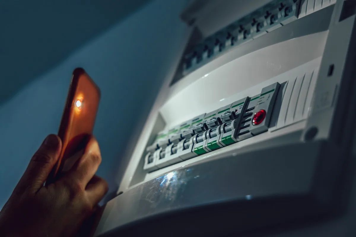 SOS électricien 24h/24 et 7j/7 à Cholet SOS électricien 24h/24 et 7j/7 à Cholet